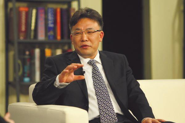 秦順全院士在接受采訪  人民鐵道報記者李范軒  攝