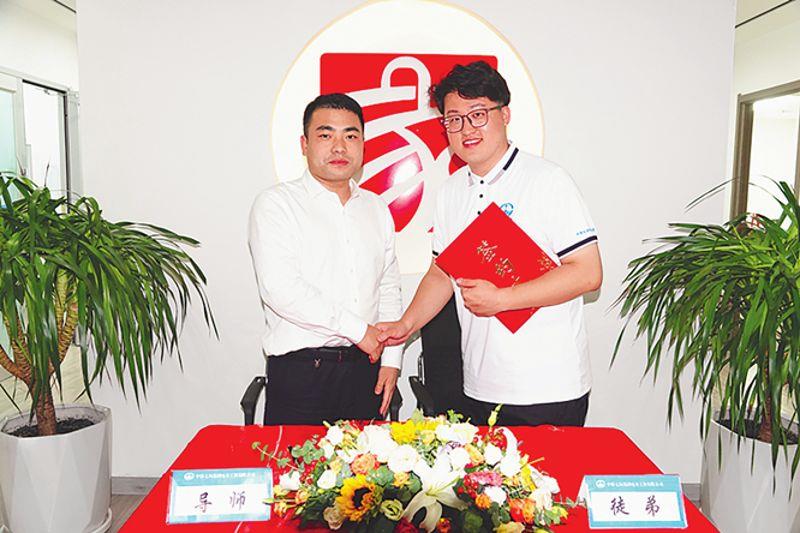 中鐵七局電務公司扎實推進“導師帶徒”工作
